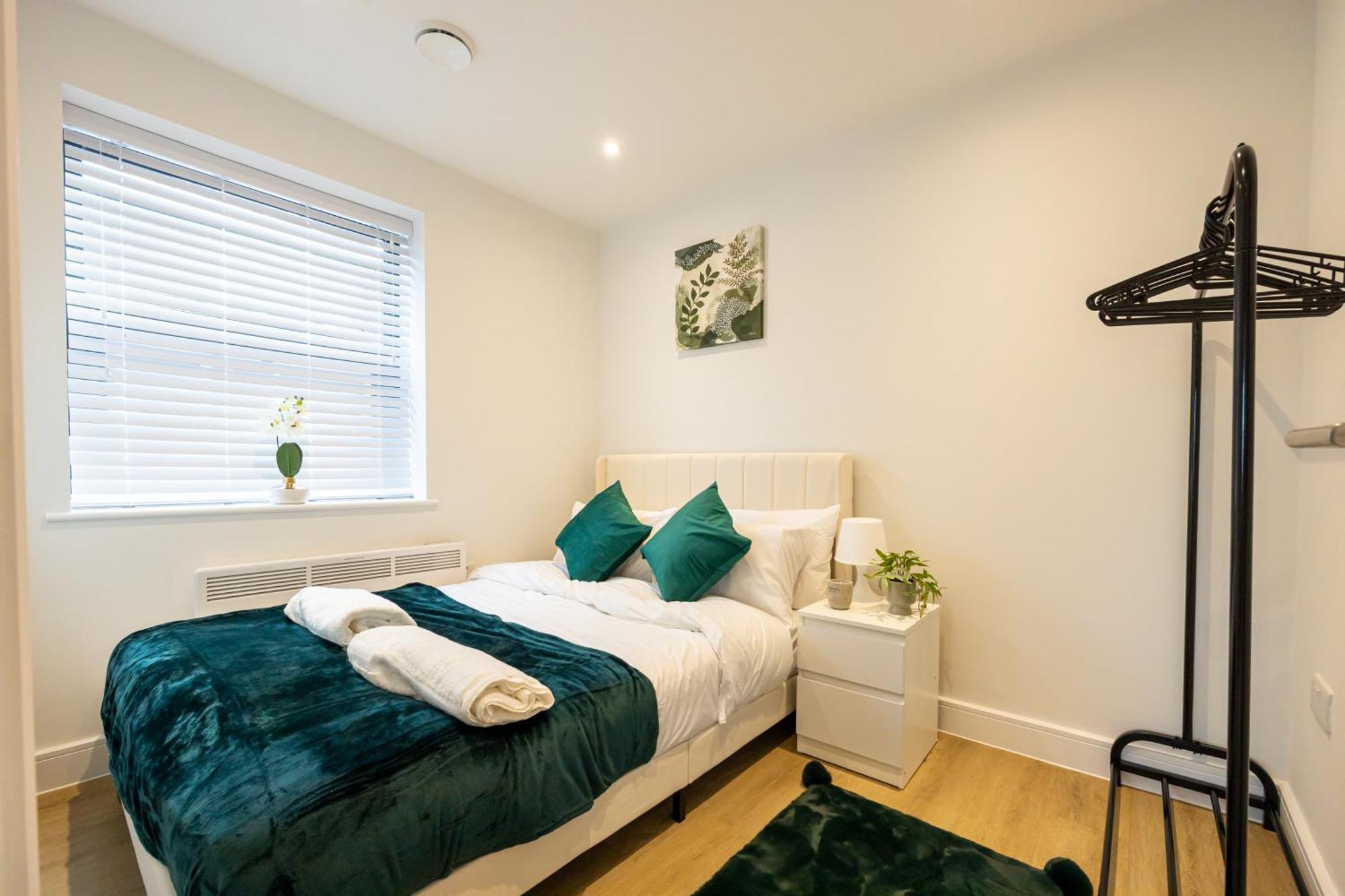 Modern 2 Bed Near Wythenshawe Hospital And Manchester Airport With Parking Exterior foto